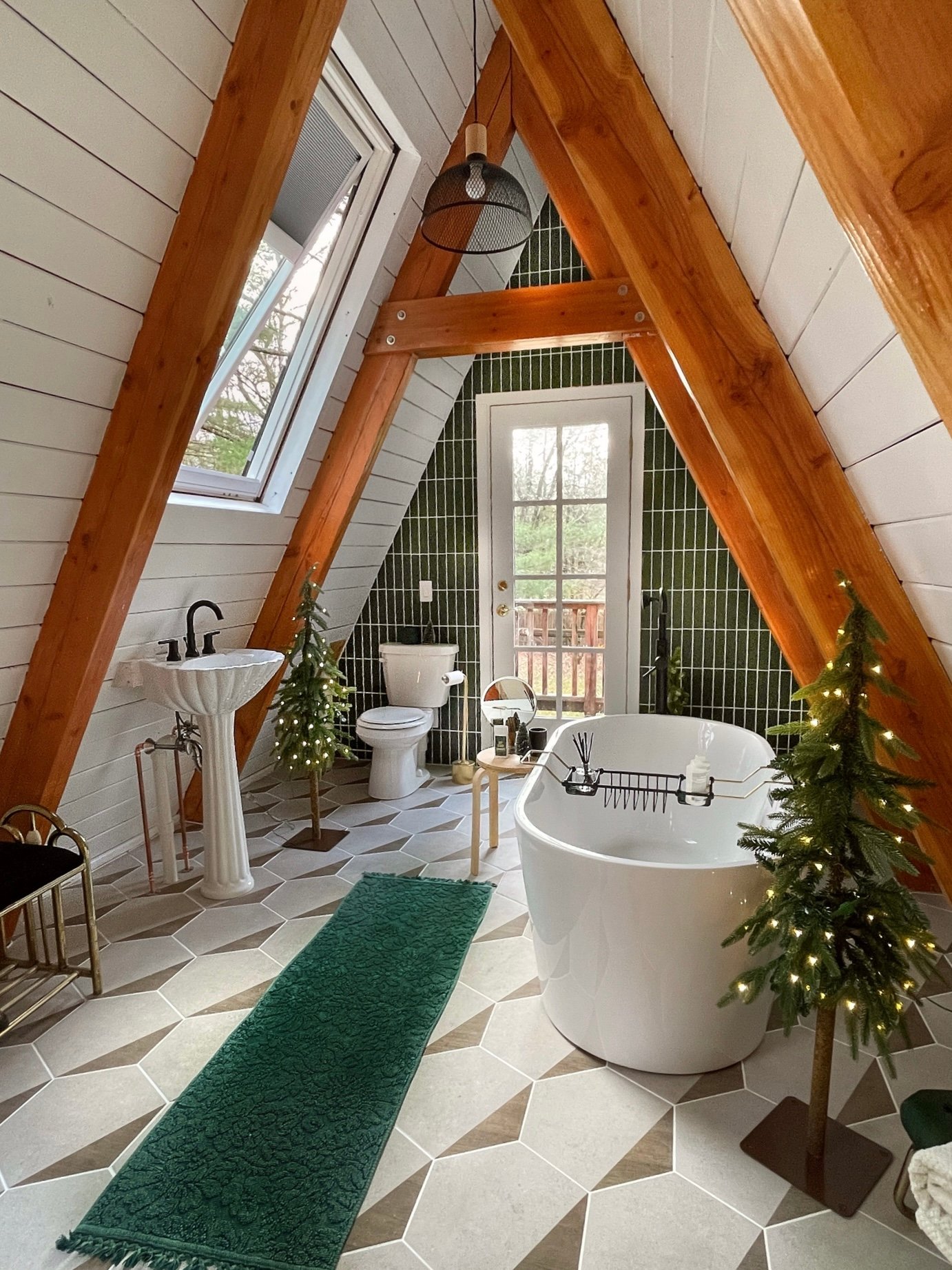 Influencer-Steffy-4525-Skylights-VSS-Bathroom-1221-1512x2016 2